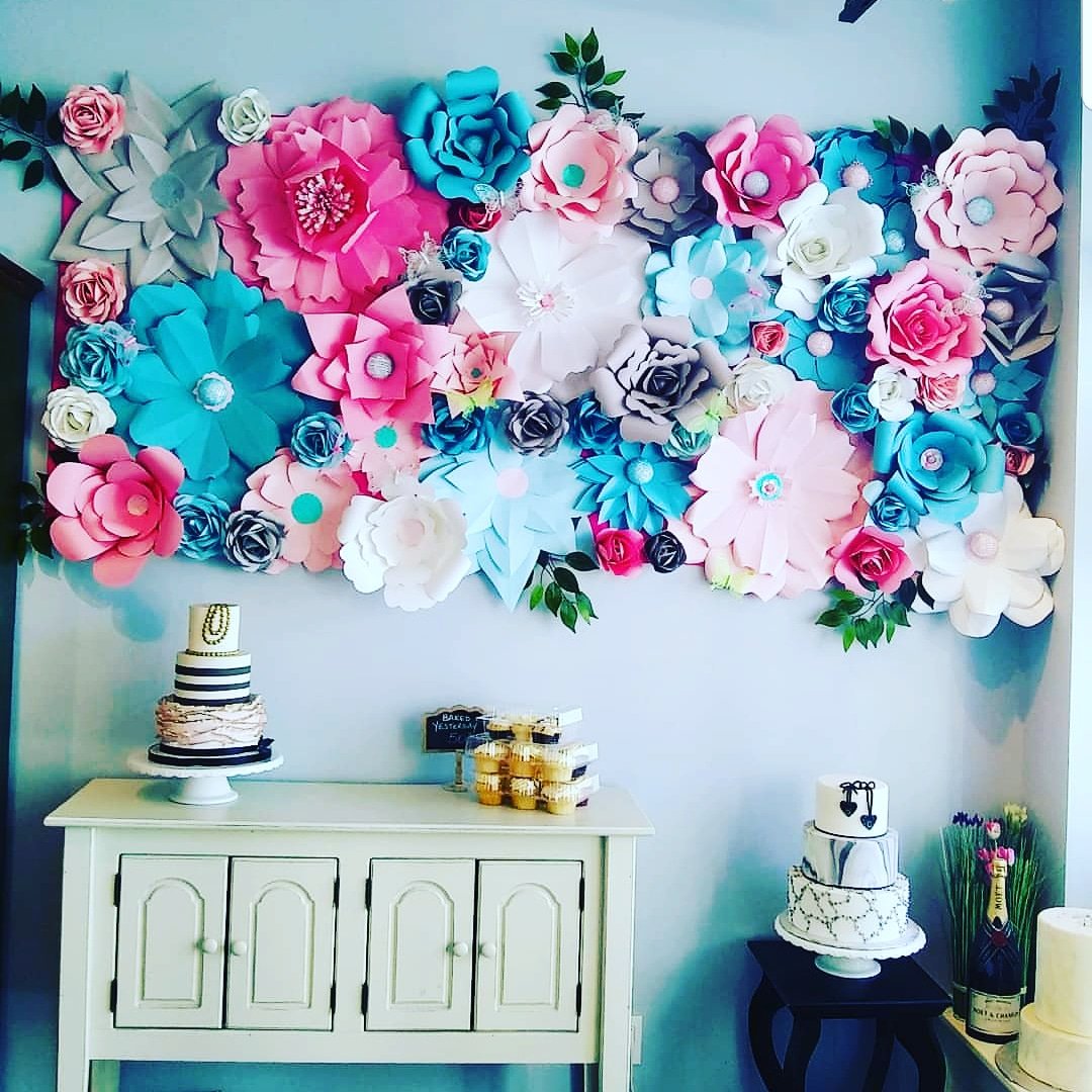 TheDIYSquad's tweet photo. My beautiful flower wall. @thesocialcupcake #bakery #flowerwall #messagefororders https://t.co/2RuKZuX3zh