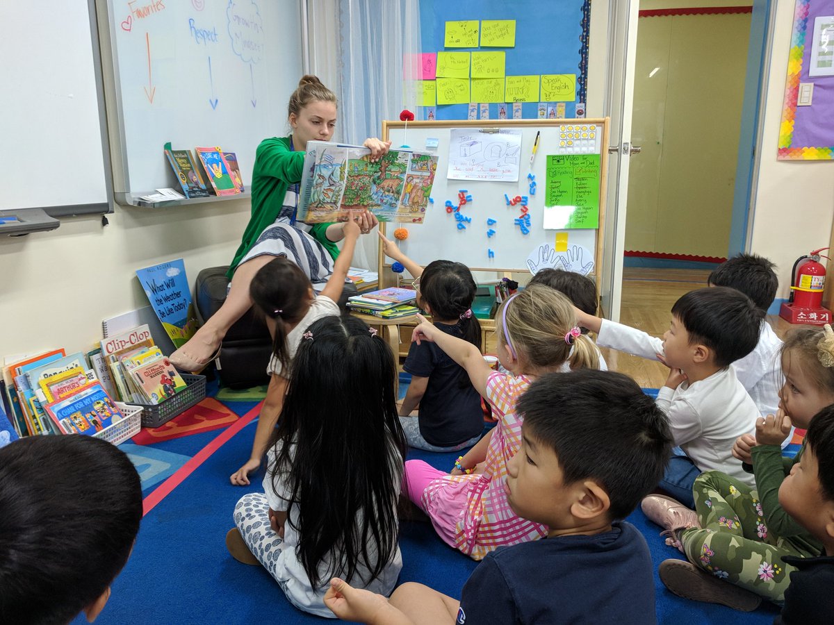 KISMrSmith's tweet photo. Building new academic vocabulary with kinders during #CarpetTime #KISPride #BestFirstInstruction @VargeLe @SeoulCampus https://t.co/476WdNG1n6