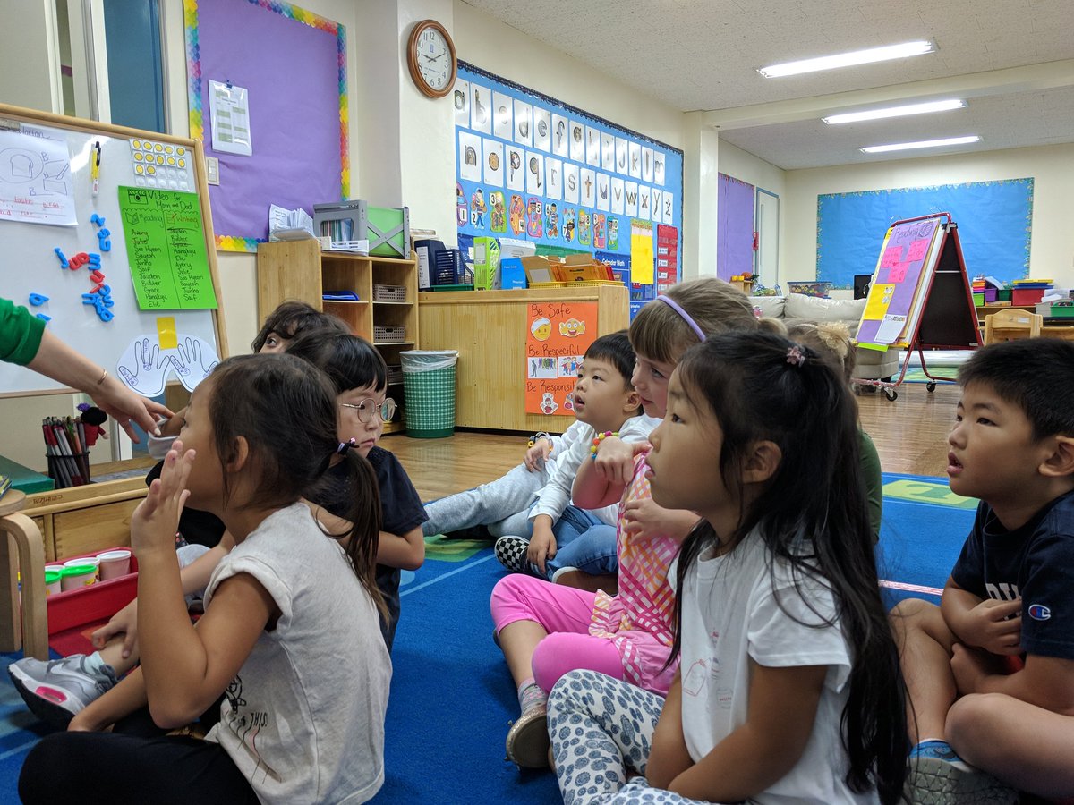 KISMrSmith's tweet photo. Building new academic vocabulary with kinders during #CarpetTime #KISPride #BestFirstInstruction @VargeLe @SeoulCampus https://t.co/476WdNG1n6