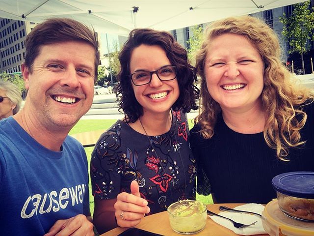 Enjoying #noontunes with my @theedney @societyofwork coworkers! Thank you @tvfcu for sponsoring this event! #chattanoogaentrepreneurs #beconnectedbrand #getoutside ift.tt/2OEeRyq