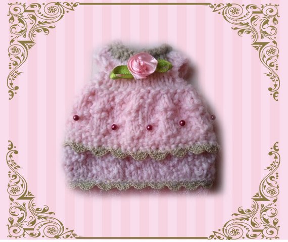 PrettyDollShop's tweet photo. Antique cute dress for tiny dolls Lati https://t.co/iXUTPJS77Y https://t.co/nqbVxe60Ws