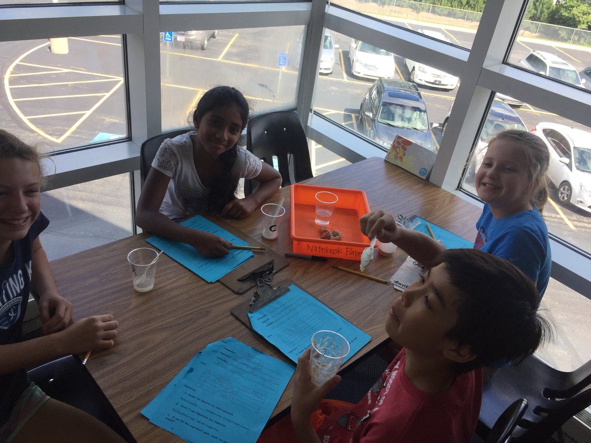 Prairie512Teach's tweet photo. #prairie5thgraders have been investigating scientific variables this week with some mystery powder labs! #sciencerocks #prairieproud https://t.co/PtxhG3AFSd