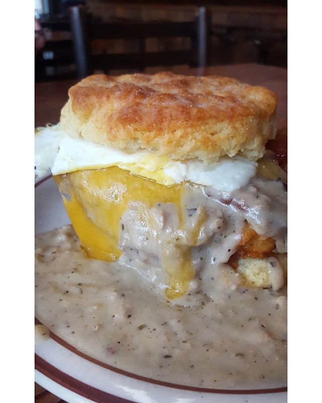 A biscuit sandwich after my own heart 😍. The #ReggieDeluxe from <a href="/pinest8biscuits/">Pine State Biscuits</a> in #Portland. Crispy fried chicken, bacon, cheese, fried egg smothered in gravy nestled between two halves of a freshly baked biscuit. #YesPlease .
.
#basicbrunches #pin… ift.tt/2ODpX6w