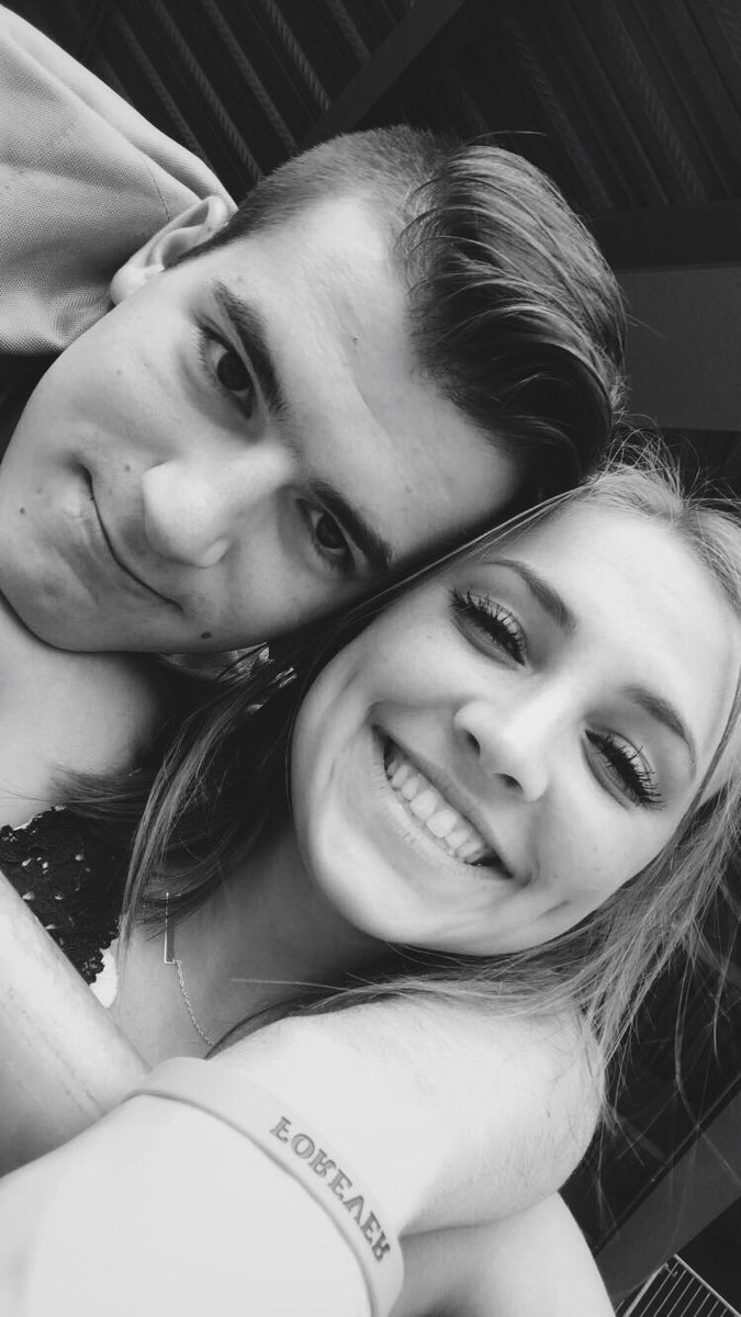 kt_januck's tweet photo. HAPPY 18th BIRTHDAY!! 🎁🎉🎈Hope you have a great day:)) you deserve it! love ya💗 @adamski_justin https://t.co/NXcKnBaqEg
