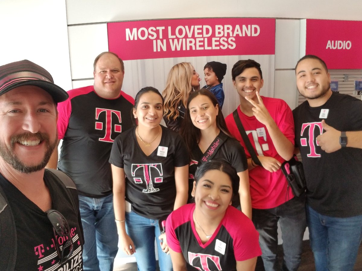 Tourdriven22's tweet image. Thank you @larryjpribyl for investing time in EDUB's #MOBESTO district today. #SuperSupportive @ben_izjammin @isaac2691 @nazarma @nuninguyen @TLaP81 @dmblongo