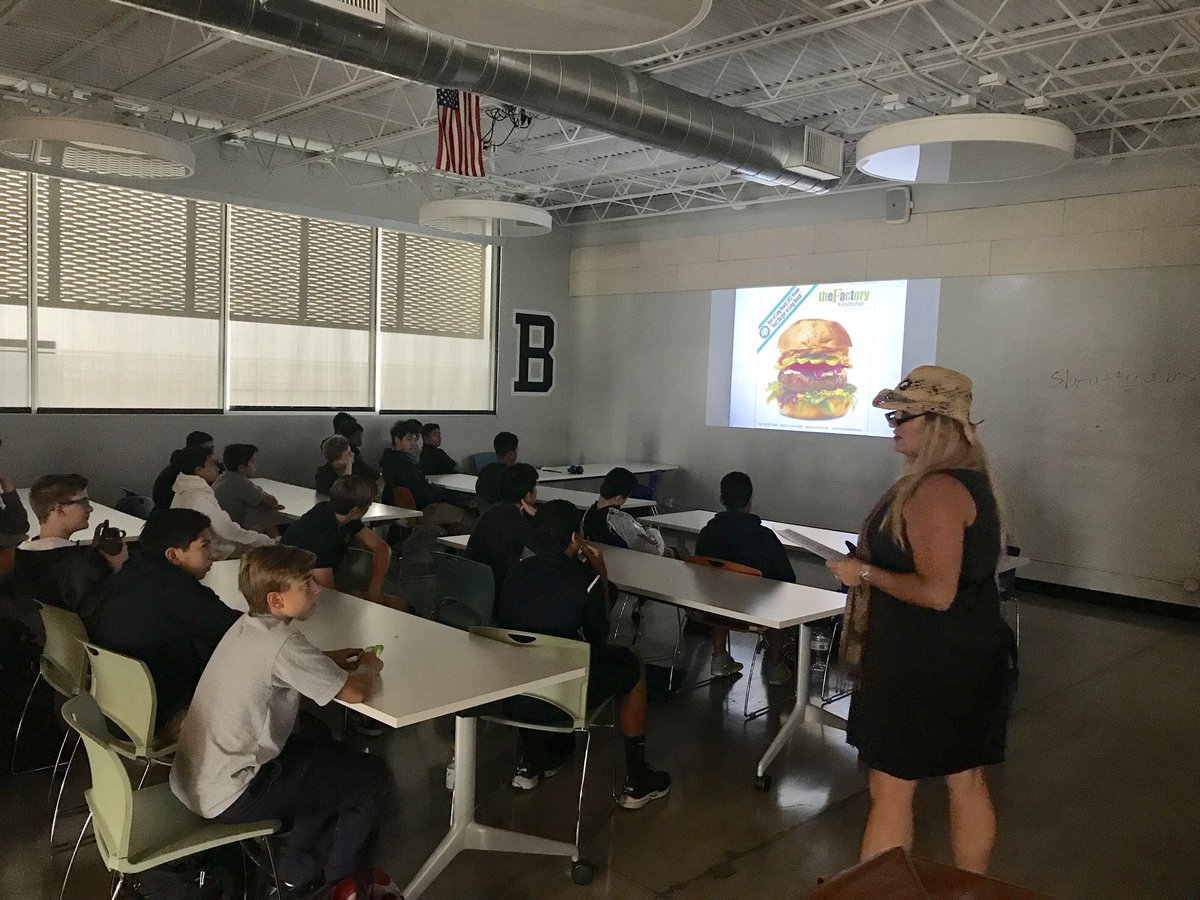 boscobusiness's tweet photo. Today @boscobusiness had the absolute pleasure of welcoming Celebrity Chef, Restaurateur, @boscobusiness mom, and @SJjester alum, Mrs. Natalie Gutenkauf into our classroom. The stories shared and the lessons learned today were unparalleled! Compliments to the Chef! https://t.co/pxz5BG2Qy6