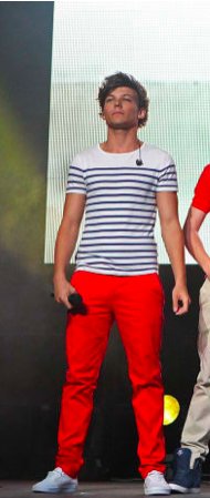 clouto7's tweet image. why does louis look like a kid who’s mom went on a shopping spree at j crew 
￼