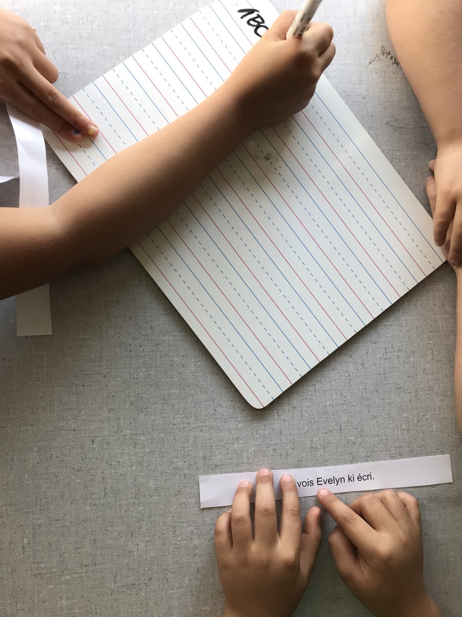 laclassedemmes's tweet image. Today we practiced how to correct work using our different resources. In groups, Ss corrected each other’s sentences and we learned all about how useful it can be to make mistakes because we all learn from them! #growthmindset #mistakeshelpuslearn #fsl @AllenbyPS_TDSB