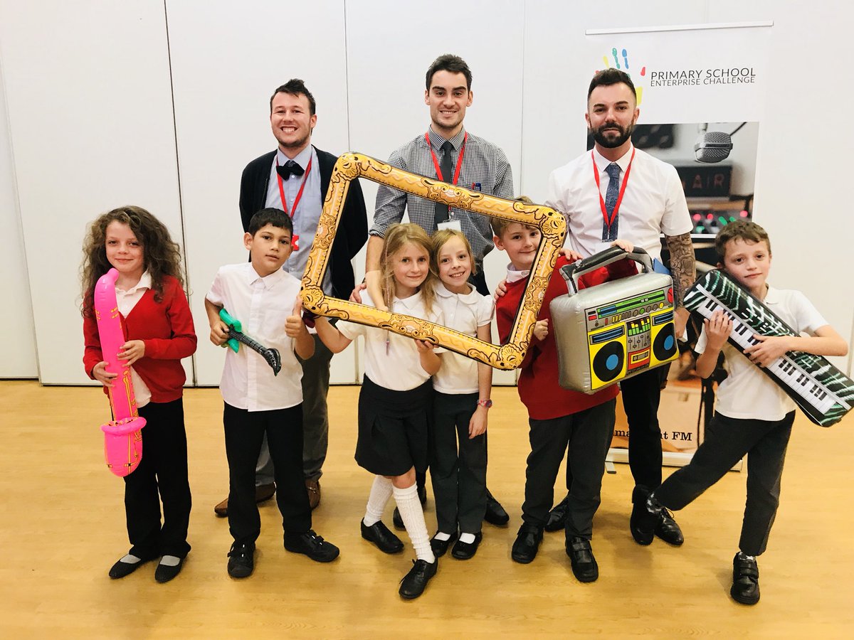 Primary_Ent's tweet photo. .@JosephLockePS @MrsBrockJLPS @MissWatsonJLPS arrived at this wonderful school with amazing staff this morning to deliver the @Primary_Ent Challenge &amp; I have to say that once again the children have raised the bar for their fabulous enterprise skills &amp; knowledge! #JLORocks 😊 https://t.co/bqs3LfJPf7