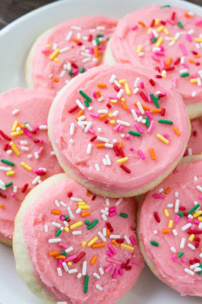 the cookies on the left IMMENSELY OUTDO the cookies on the right
