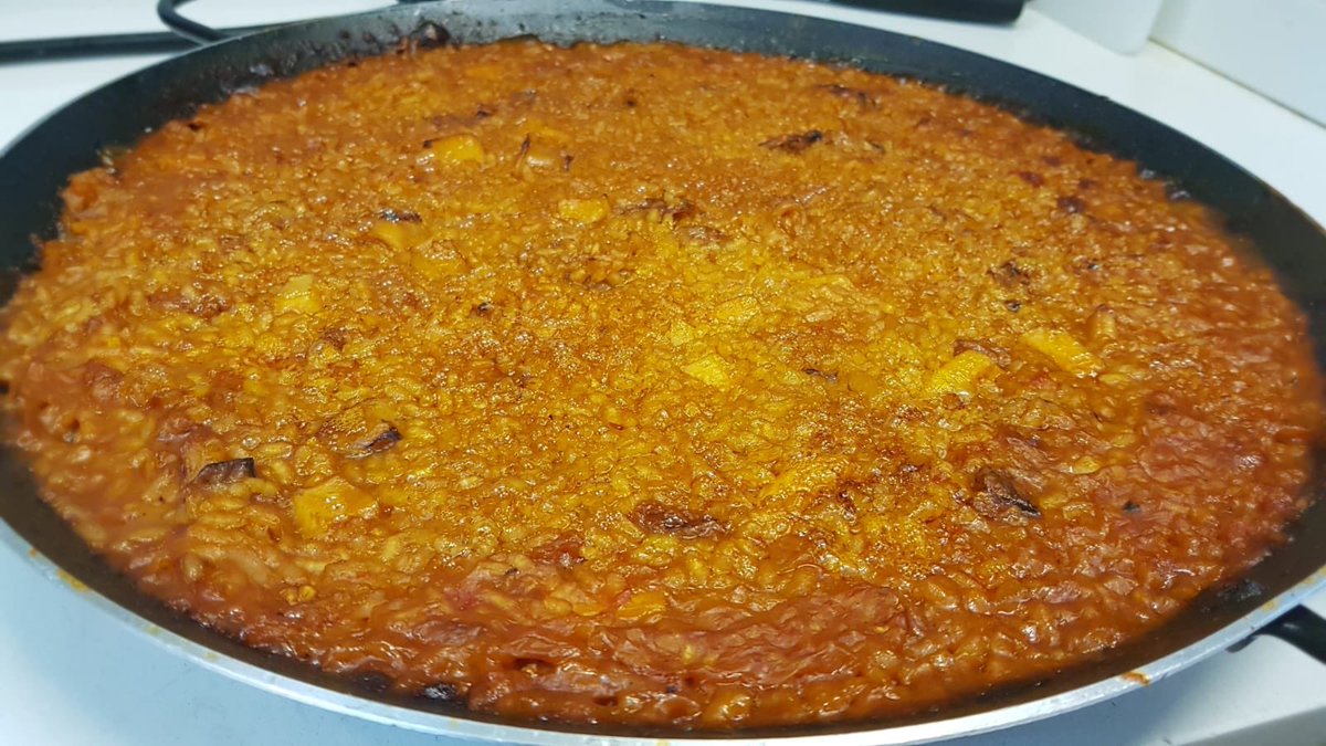 MadisonBadalona's tweet photo. DEMÀ DIJOUS DE PAELLA al MADISON 🍽 ! 
Si encara no l’has tastat, a què esperes? 📍c/ prim 128
🕖 13:00h a 15:30h https://t.co/SIo7RJRSW4