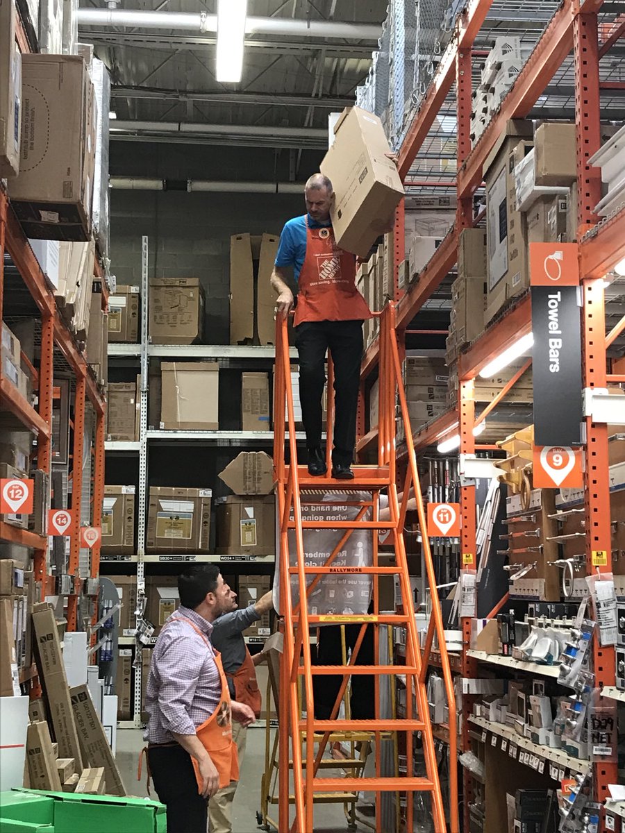 GibbyRocks10's tweet photo. Wow!!! CardBoard Challange At #2504 Winner.... Congrats to Paul!!!!
Even having an assist from MA T.O.M. (The One and only Keith Redmiles) #Packdown #instock1-2-3 #2504Towson #CardBoardChallange https://t.co/ByufpXNEae