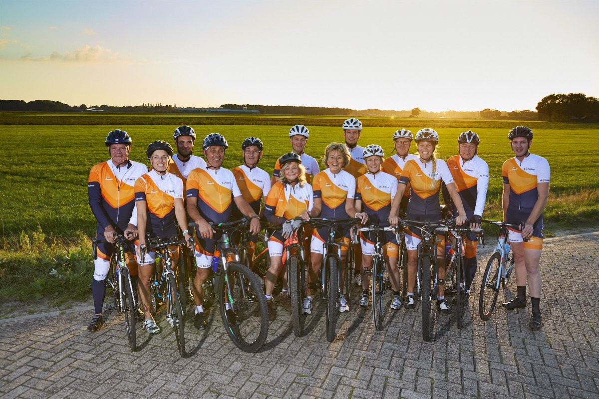 dehaere's tweet photo. Hoe gaaf is dit ...onze nieuwe, op maat gemaakte, de Haere wielerkleding voor alle vrienden van de Haere #superblijmee
#bedankt @niekerents fotografie #StrategischontwerpbureauJA @PrinsSport #sameninbewegingmetdehaere https://t.co/V1QV2vNeWw