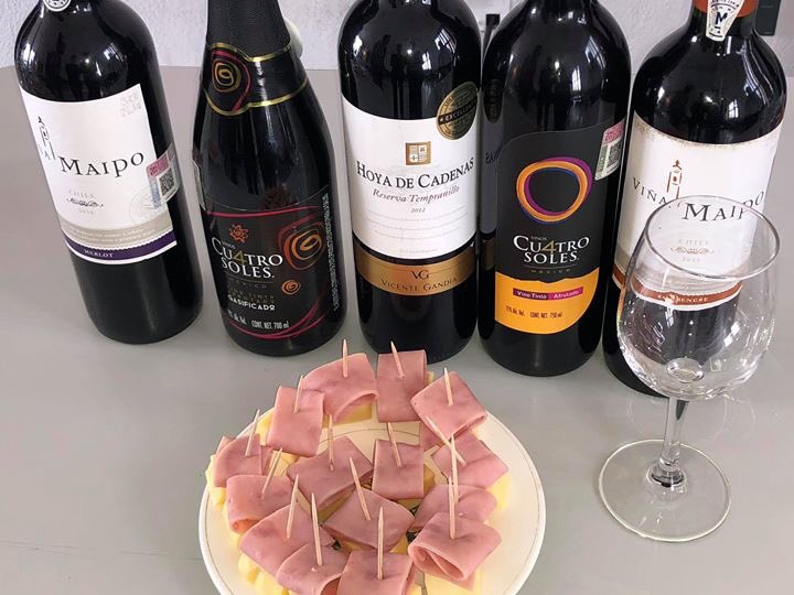 manoloespindel's tweet photo. Hoy tuvimos maridaje de #vinotinto en nuestra #ACAFI de #culturadelvino en la #COARA de @LaUASLP #YoSoyUASLP https://t.co/y2XsrMpUkM