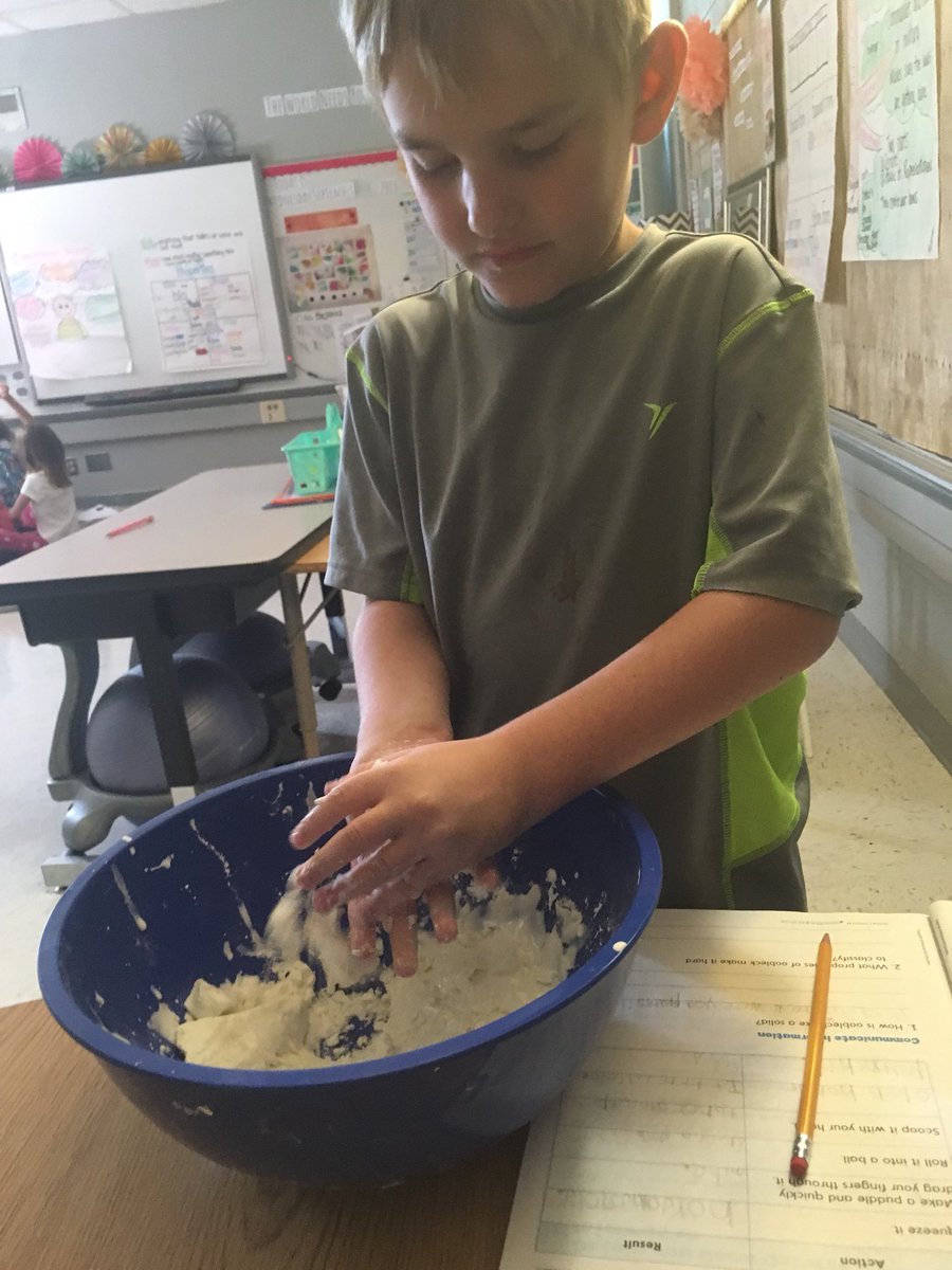 gillsecondgrade's tweet photo. Trying to figure out if ooblek is a solid or liquid! #classifyingmatter #weR2ndgrade #MillCreekProud https://t.co/N6cdTxXNZO