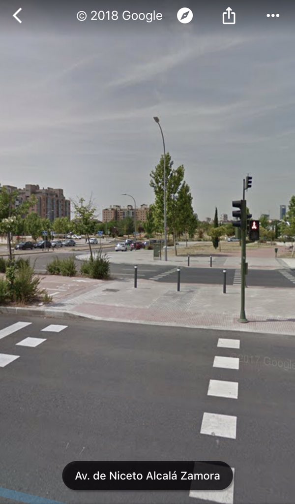 soydevaldebebas's tweet photo. @depeche9243 @Lineamadrid @sergielez @MADRID Una imagen vale más que 1000 palabras. Ahora que hacemos? Los ponéis en #valdebebas o los quitáis en #Sanchinarro 🤦🏻‍♂️ apuestas??? https://t.co/V3OZo44592
