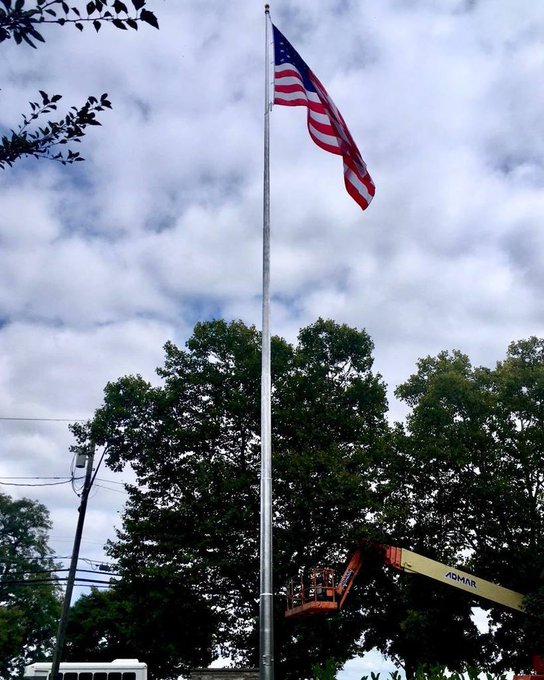 @HobartWilliamSmithCollege - rebuilt as if new. #90’SteelFlagpole #USFlag #InternalWinch #Flagpole https://t.co/rwli83T96J https://t.co/uaJEyQ03FU