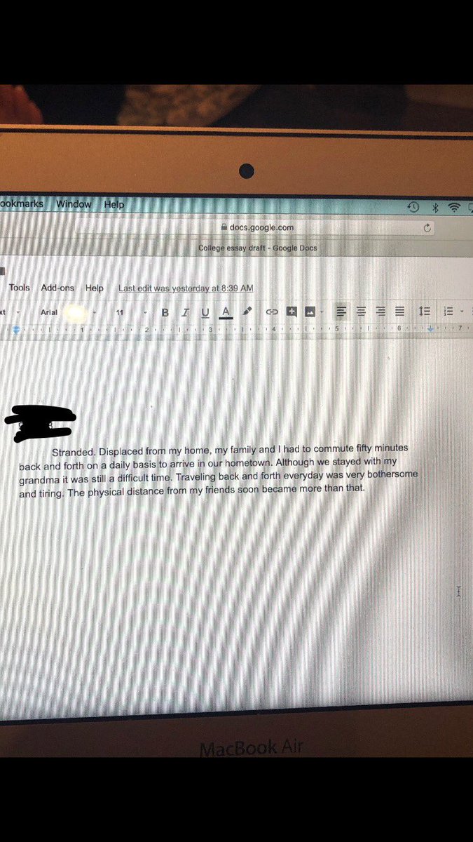 Sarah_Kunis's tweet photo. There was a few day period between moving out of my old house and the date we could move into our new house. My mom and brother decided to turn that into my brothers college essay about being “homeless” rt if the opening paragraph is the most dramatic thing u have ever read https://t.co/Yh1LWthilE