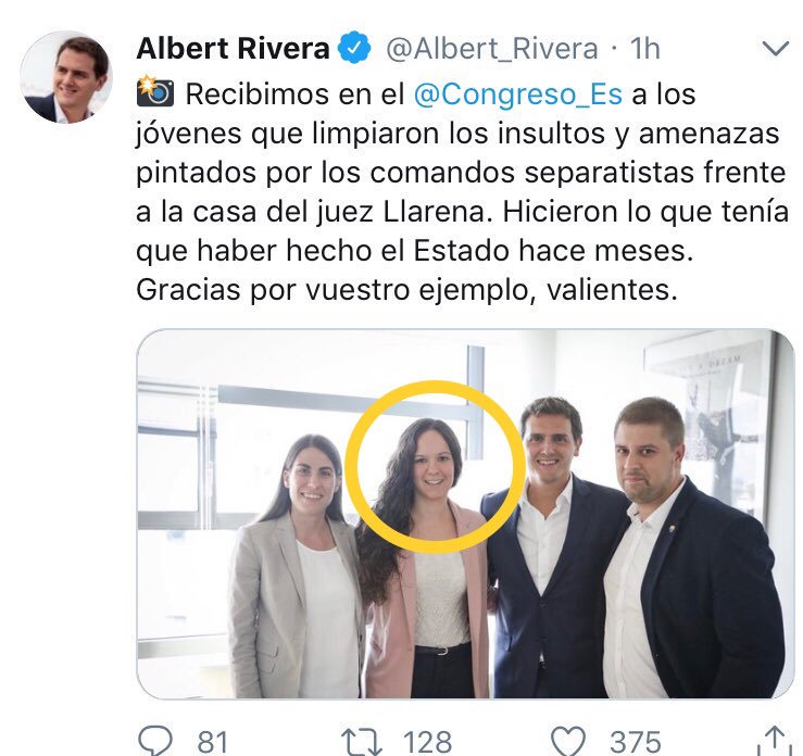 sedlr_'s tweet photo. A Ciudadanos les faltan actrices para sus performance y sus fake news. https://t.co/bP2QsIsHLV