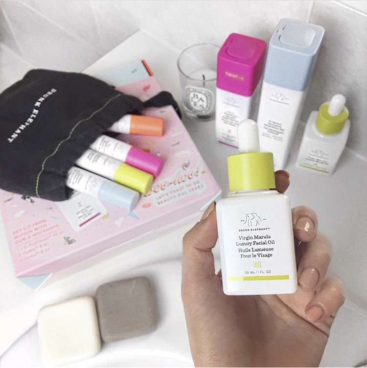 mydrunkelephant's tweet photo. #TrunkTip🐘: apply a little #VirginMarulaOil to your cuticles, hair, even your lips ✨ https://t.co/CIOovlPCQ0 https://t.co/7uisDcXWgq