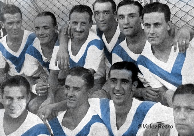 Vélez Retro tweet media