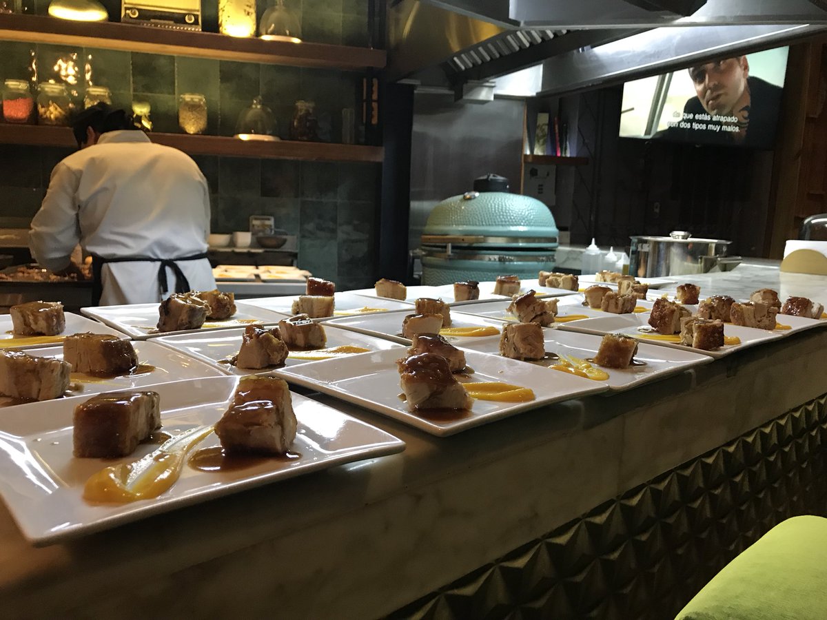 Lacucharitat's tweet photo. #eventos La Cucharita Tapas Bar... https://t.co/UlhWK2Mbnw