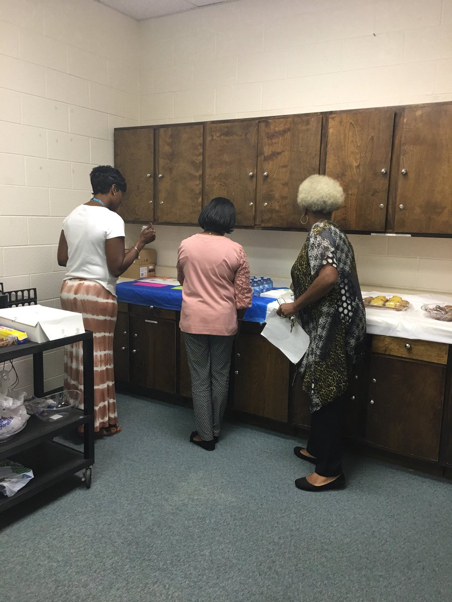 Julie Gilley tweet media