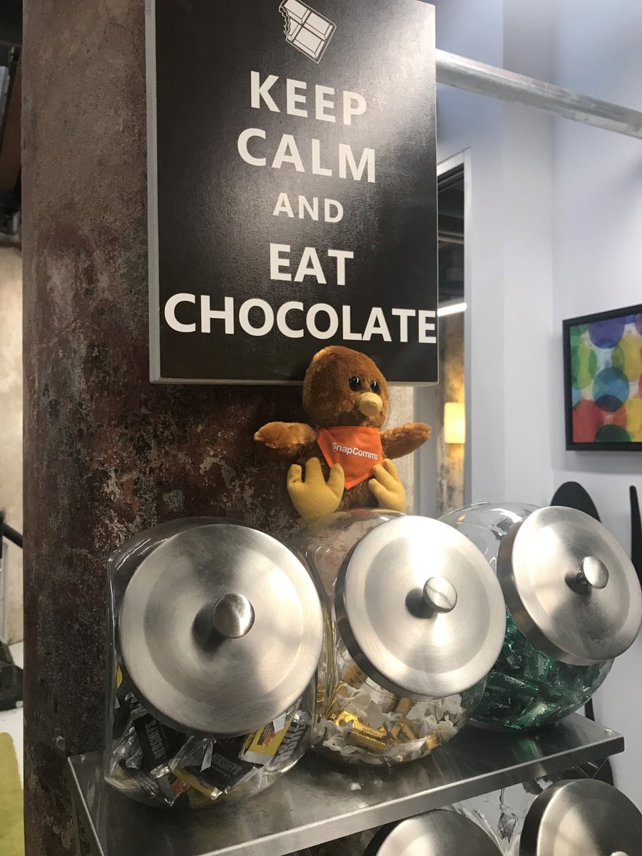 We had a wonderful time talking #InternalComms and #ICTechnology with our friends at @snapcomms yesterday. Thank you for sharing a bit of New Zealand with us. Your SnapComms Kiwi feels right at home on our candy station. 🇳🇿🍭