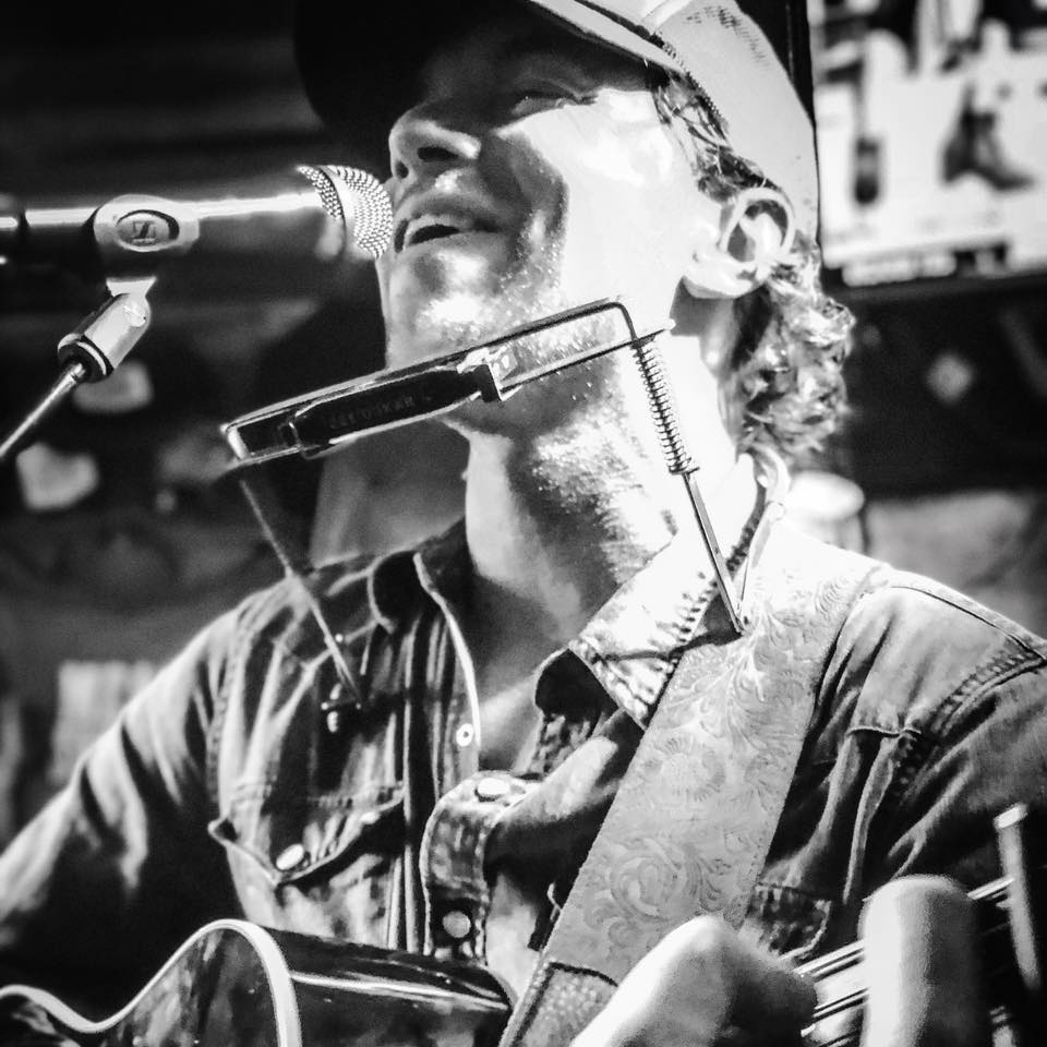 The Valley Inn (@thevalleyinnmd) on Twitter photo Tomorrow night we've got live music with <a href="/ChrisDiller11/">Chris Diller</a> from 8:30-11 PM!! #livemusic #food #drinks #VIP #music Tomorrow night we've got live music with <a href="/ChrisDiller11/">Chris Diller</a> from 8:30-11 PM!! #livemusic #food #drinks #VIP #music