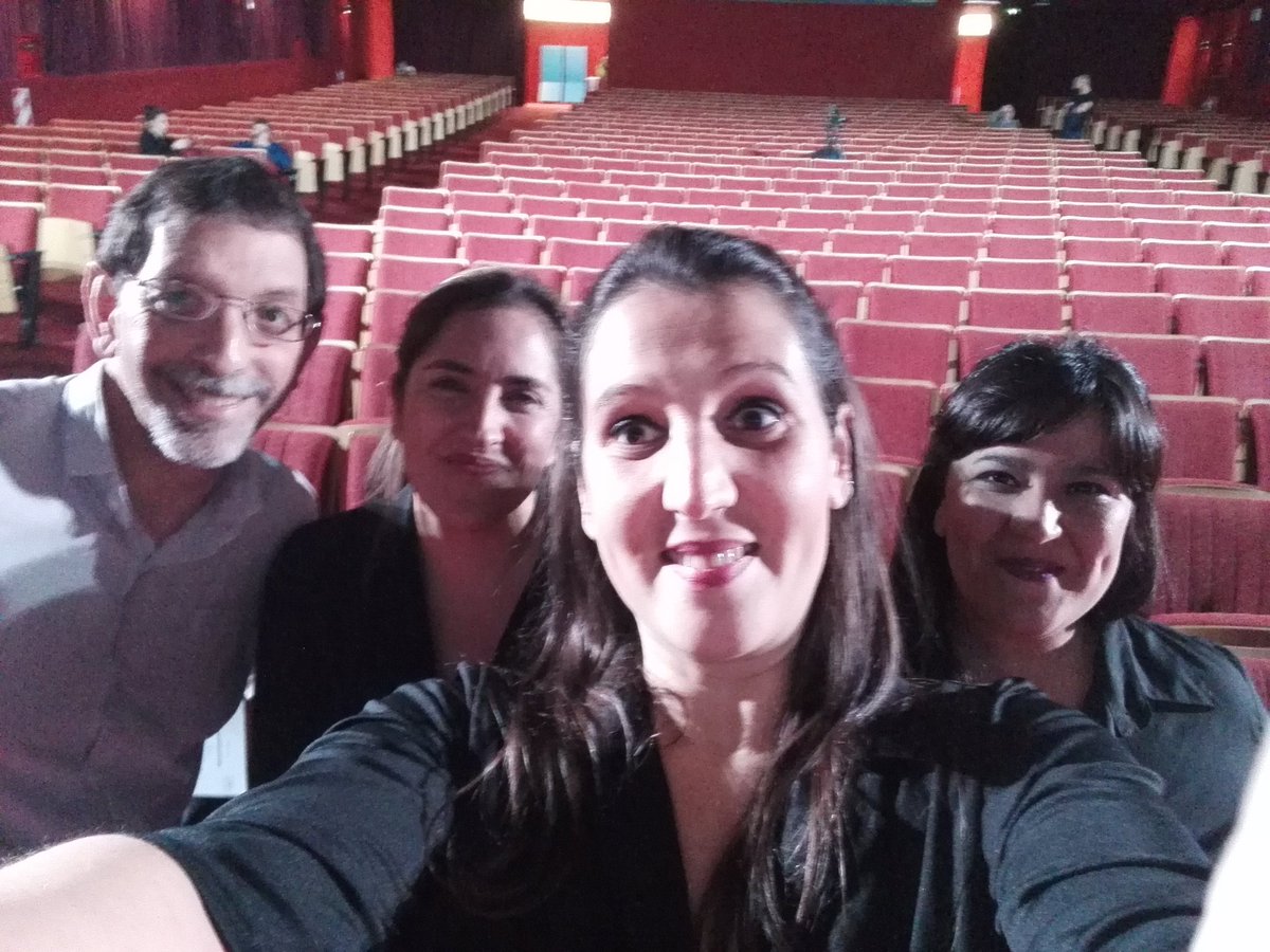 ezaanita's tweet photo. Listos...a minutos de la apertura del Segundo Festival de Cine SORDO Argentino. #Gaumont #FicSor #LSA https://t.co/jVFlScsBc0