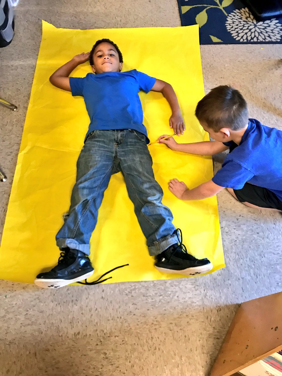 ArtInTheHub_100's tweet photo. Big, BRIGHT things coming to a school near you! 2nd is in the works of a life-size, action packed project that studies the shape of the human body and how we make movement happen in our artwork! #moveslikejagger #lifesize #aoe #arted #pickapartner #KeithHaringforkids #K12ArtChat https://t.co/DIVxLXqNqG