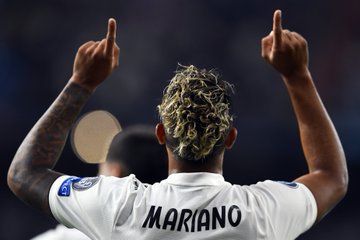 DnfNMjpXgAAULFG?format=jpg&name=360x360 Ronaldo expulso e em lágrimas, Dalot em estreia no United e Bernardo Silva derrotado apesar do golo