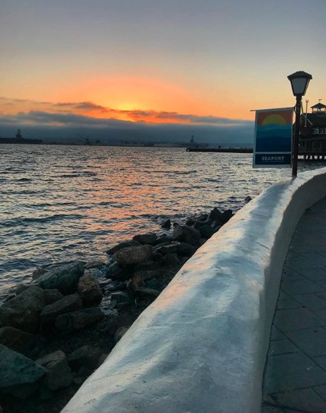 Stop by #SeaportVillage this evening to catch a breathtaking sunset in San Diego ⛵ 🌇 #VisitSeaport 📸: @_andreamful