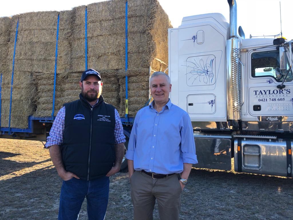 M_McCormackMP's tweet photo. When the sheep are hungry, when the cattle need feed, your truck shouldn’t be stopped at the border because your load is too high.   
From midnight tonight, longer &amp; higher loads of hay and fodder will be allowed to travel on state and national-controlled roads. @The_Nationals https://t.co/YhdlYSKjAc