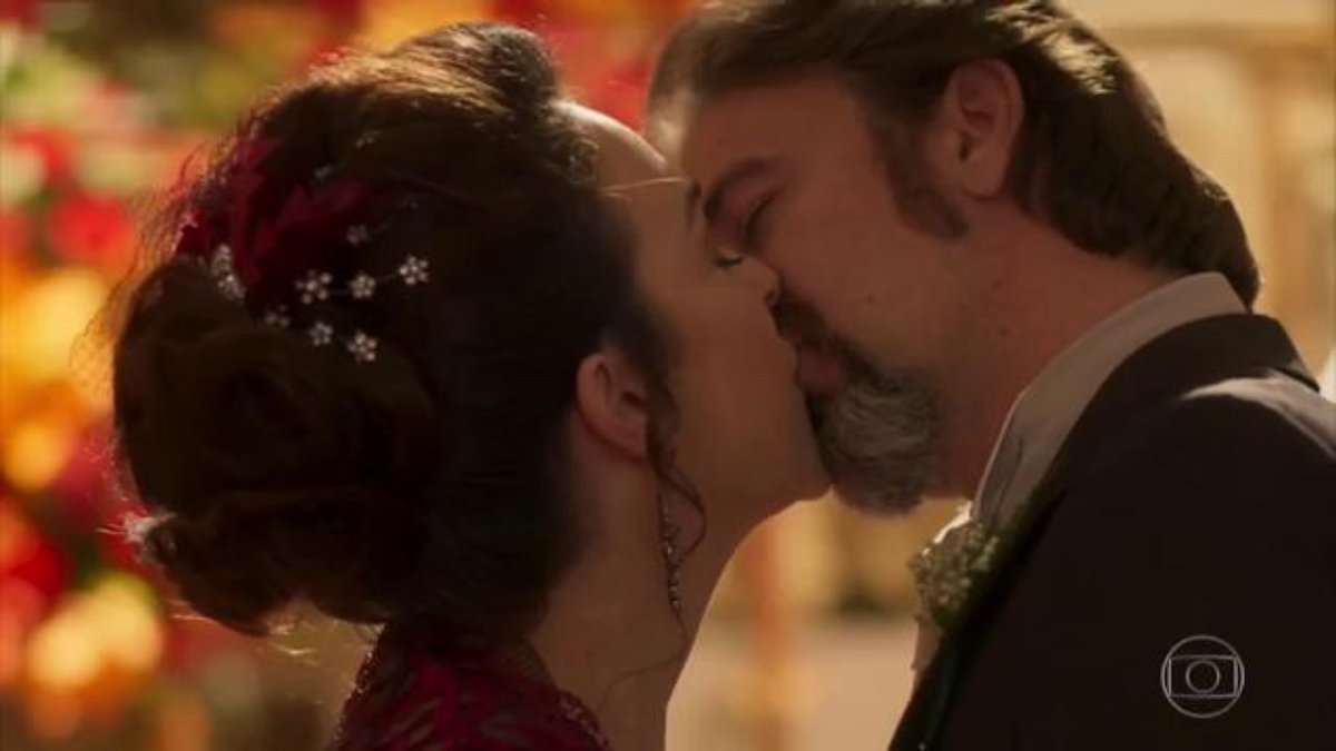 limalblue's tweet photo. #Aurieta e #Jamilo enfim casados #OrgulhoEPaixão https://t.co/u3d3GrSTuu