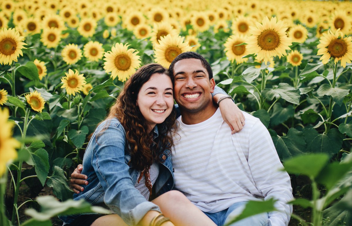 lewisalex10's tweet photo. “Where This Flower Blooms”
🌻 Yellow Springs, OH
📸: @ChrispyPerkins https://t.co/fyG0qZb8i0