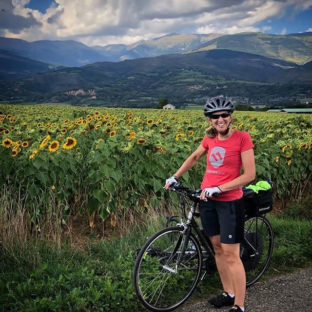 ELEVENPINE's tweet photo. Where will your #ElevenPine gear take you?
.
Tag us in your next adventure. 🚵🏼♀️: @heatherweir
.
#ridebikes #bikepacking #biketheworld #crosscountrybiking #bikeveryday #bikelife #spandexalternative https://t.co/JgpoT8XVcm https://t.co/SvCjDlYUT6