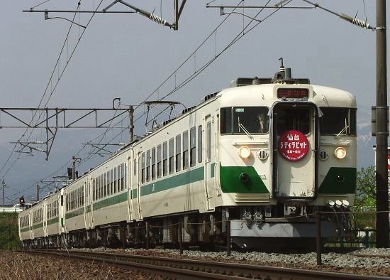 つばさ51号 軽く弊ブログを掘ってみましたがデフロスタ付きは発見できず T T 昭和のデフロスタ付き455系なら山ほど画像はあるのですけどね