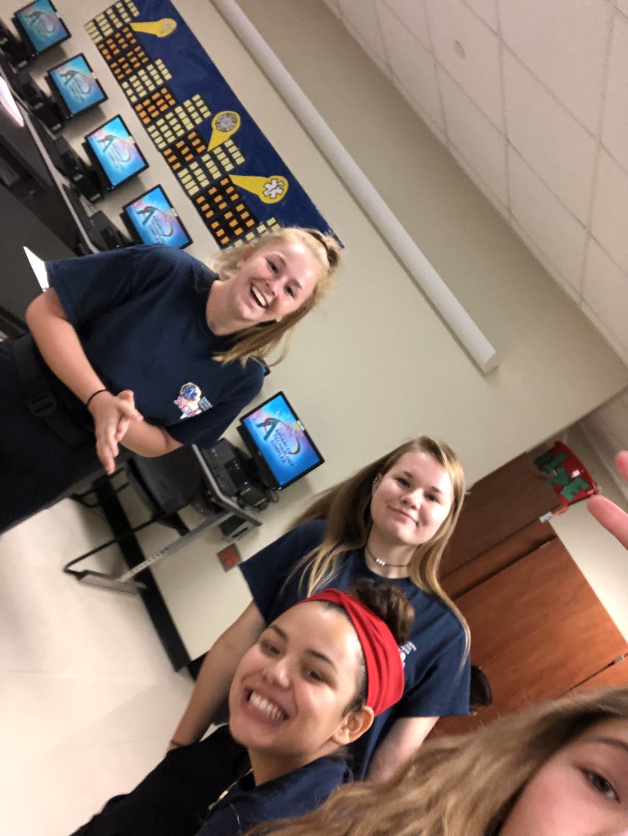 EMT_ATC's tweet image. When students find your phone! 🤦‍♀️ @DentonATC #ems #emtstudents