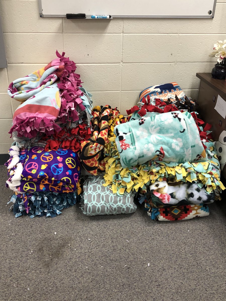 KellyWayne88's tweet photo. My Lady Wildcats spent their early release day making tie blankets for the children’s hospital. 💙One of my favorite team traditions! #BuildingCommunityThroughEducation #WildcatWay #CommunityGoal https://t.co/abv2NrTmba