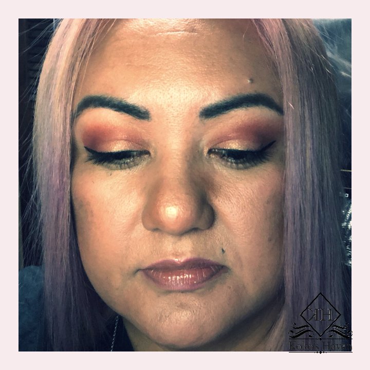 KokosHaven's tweet photo. Quick office makeup!!! Feeling fantastic, have a fabulous day everyone 😘#sunshine #workinggirl #lovethismakeup #officeday #makeup #skino2 # https://t.co/pP0C0P0p49