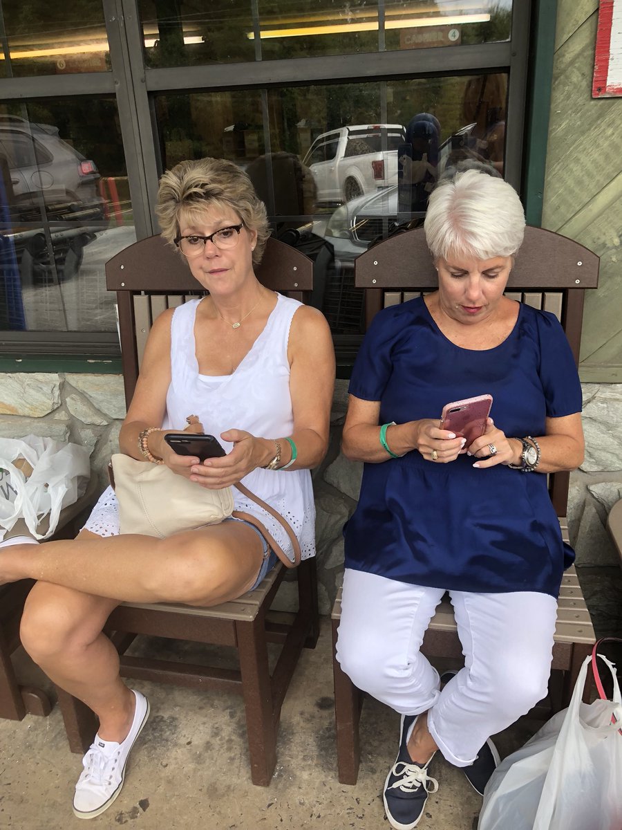 Donnaevans88's tweet photo. Thankful mostly for the oldest rat in the barn! 🐭😏 #bevans #sharonstrong https://t.co/4Vy2CS5tTM