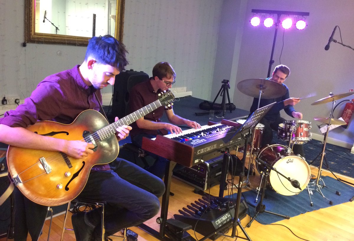 nick_dewhurst's tweet photo. Lovely playing this evening from @tobiecarpenter along with Dave Ferris &amp; Dave Ingamells! Next gig at the Cathedral Hotel is on Wednesday 17th October &amp; features Alex Woods and band! #jazz #Lichfield https://t.co/SMOxVYCOED