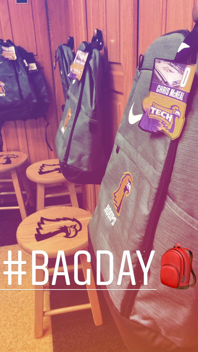 👀🎒

🔖 : Thanks to <a href="/taguptuff/">TAG-UP</a> for this years bag tags 💯