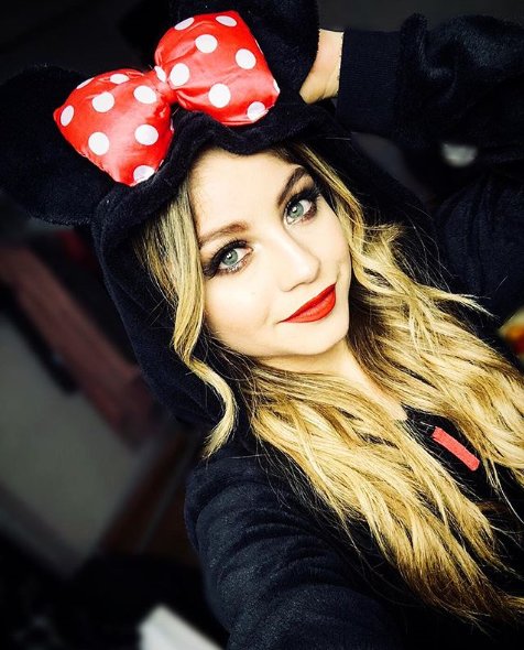 Bᴇʟʟᴇ Gᴏʟᴅ ☕ tweet media