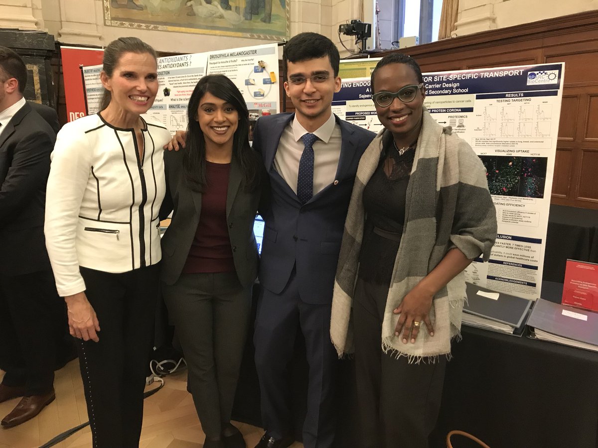 iamcelinacc's tweet photo. Well... I met some certified geniuses at @JustinTrudeau’s #PMScienceFair: 
🤓 Laser-cut glasses by @STEAM_Labs (@CASC_ACCS)
🔬 Targeted cancer treatment research by 🌎 award winning Sajeev Kohli 
♻️ Optimizing 🌱 growth via organic waste by Jasmine Rahman https://t.co/vYRCBcK4mR