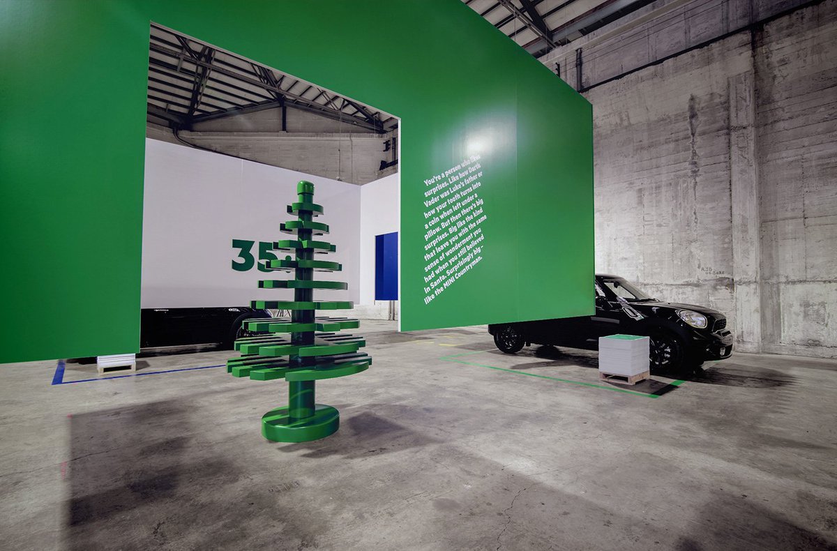 designbyswitch's tweet photo. That time we had 4 brand new MINI's and an empty warehouse to play with.

—
#MINI #exhibitions #graphicdesign #UrbisDesignDay https://t.co/d1FqytU5D7