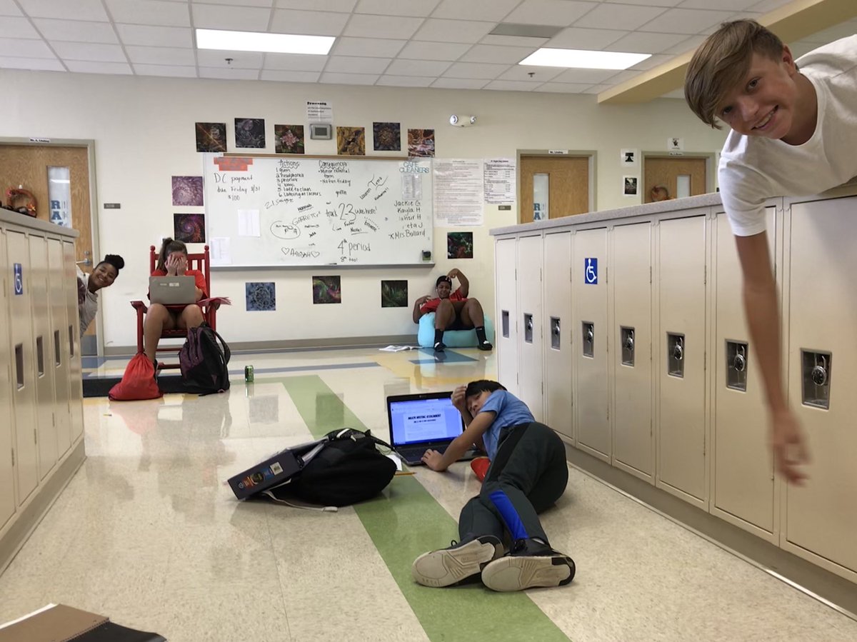 ms_whoamack's tweet photo. Best way to write a paper? Comfortably 😊 way to go today, y’all! https://t.co/XfQPj2wZpy