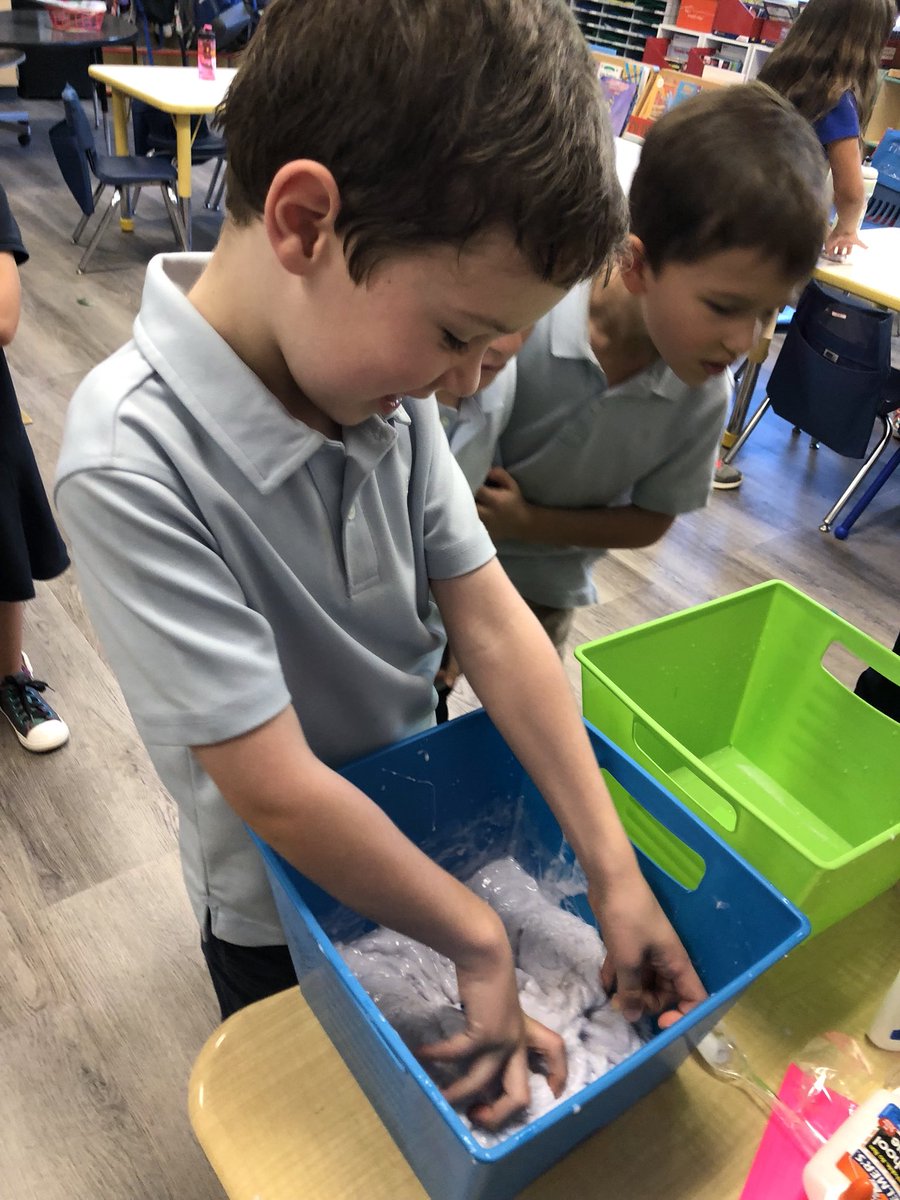 ClaireBord's tweet image. @PLPLowerSchool @participate happy faces when we make flubber while talking in Spanish about matter in science... first grade is always fun! #learningspanishisgreat #dualimmersionprogram #señoraborda
