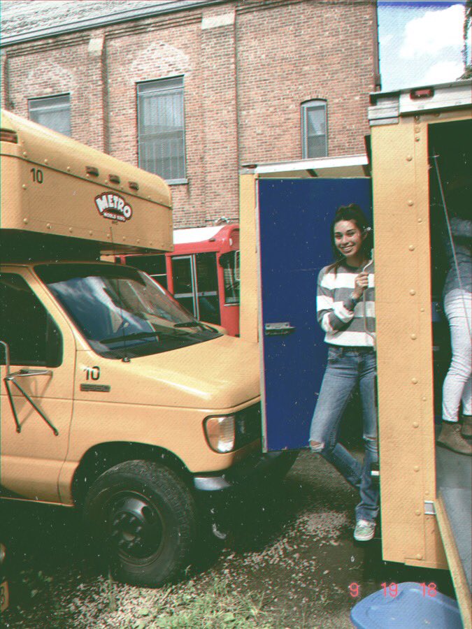 kammrdx's tweet image. Catch me in my yellow busssss #mwc18